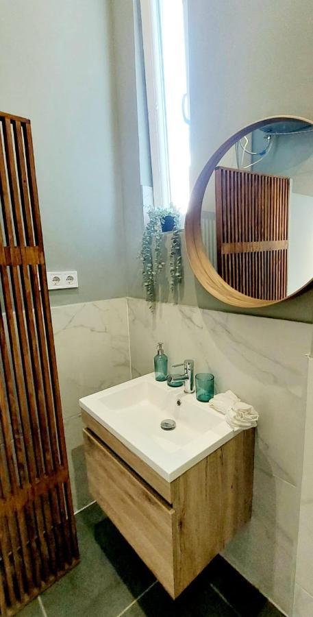 A+ Budapest Downtown Apartments Akacfa Luaran gambar